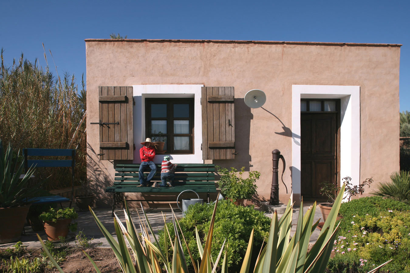 La Maison du Géant- façade avec Jean-François La Maison du Géant- façade avec Jean-François