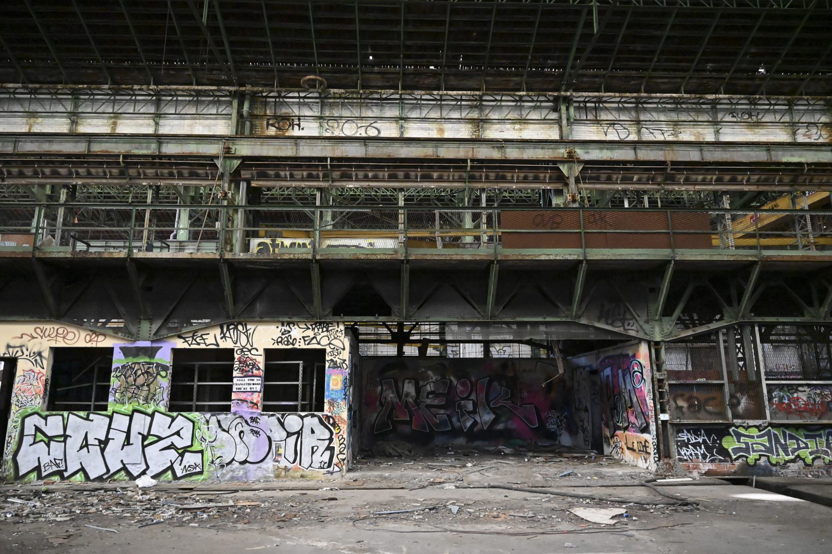 DSC-5302-11 DSC-5302-11